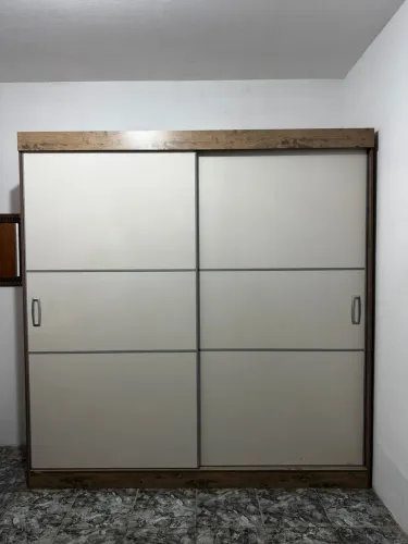 Guarda Roupa