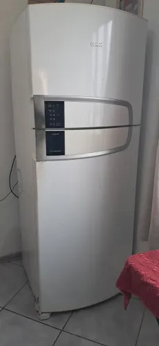 Vendo geladeira com defeito 