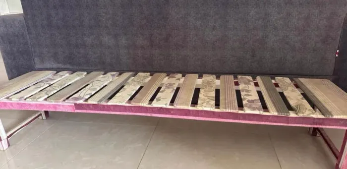 Banco aparador de madeira 