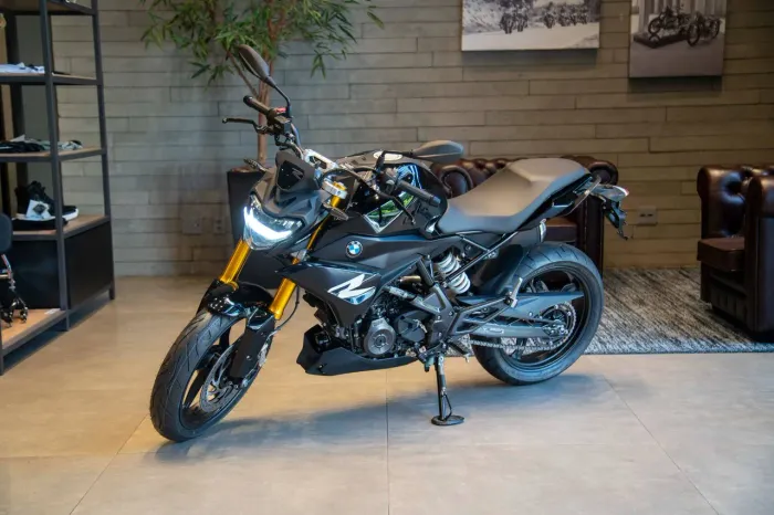BMW G 310 R