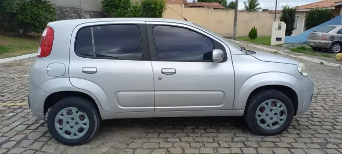 Fiat Uno Vivace Celeb. 1.0 EVO F.flex 8V 5P 2014