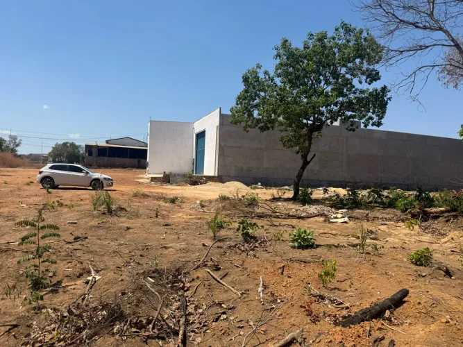Vendo lote comercial Acso 80 (801 Sul), Qd-04, Alameda 07, Lote 05, com 682,50m2