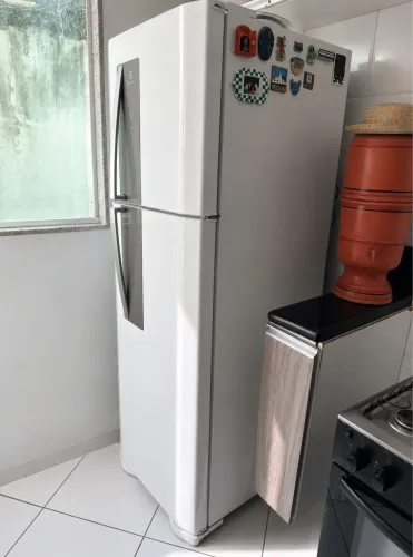 Vendo geladeira 