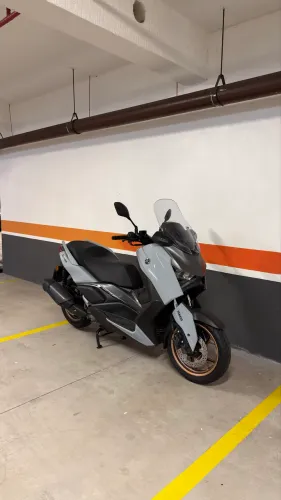 Yamaha X-MAX 300 ABS CONNECTED 2026