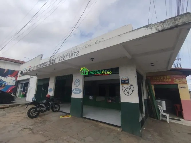 PONTO COMERCIAL NA AVENIDA BARÃO DE GURGUÉIA.