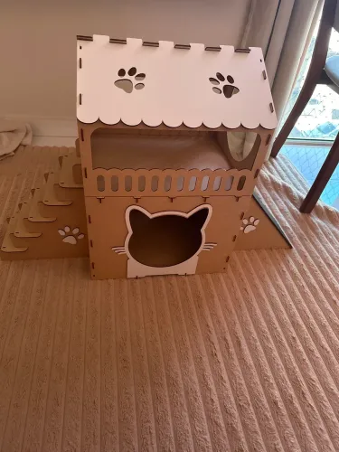 Casinha para gato (montada)