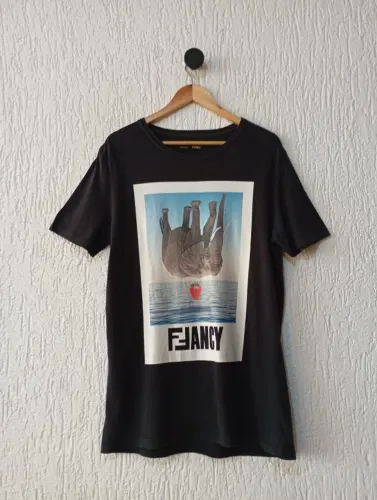 camiseta fendi preta masculina tam m importada itália