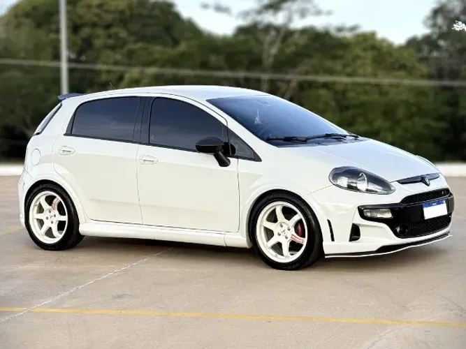 Fiat Punto Blackmotion 1.8 Flex 16V 5P. 2014