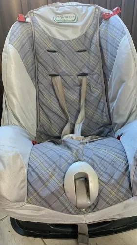 Cadeirinha de carro para criança 