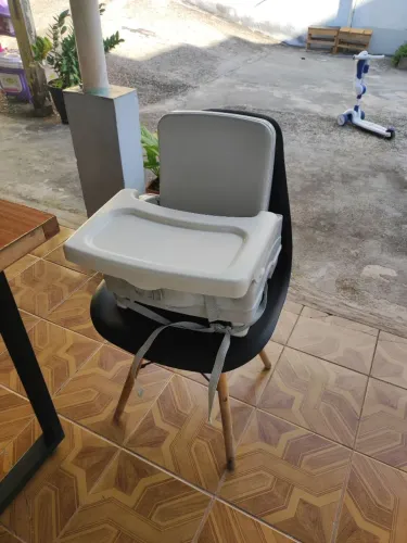 Cadeirinha de alimentação portátil
