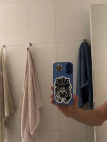 iPhone 16