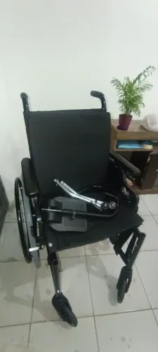 Cadeira de rodas e Cadeira de banho