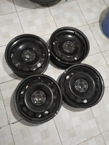 Vendo 4 rodas aros de ferro ORIGNAL modelo Volkswagen TCROSS tamanho 16 furacão 5x100