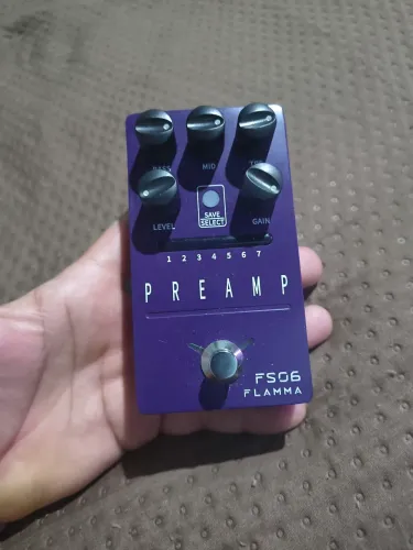 Pedal flamma com vários efeitos e overdriver novinho 