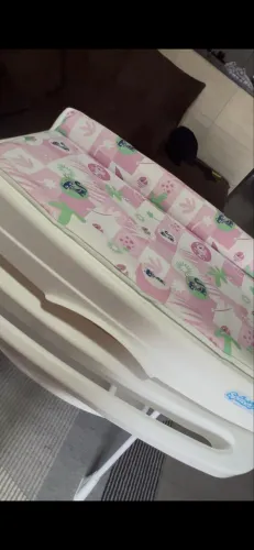 Vendo trocador (sem banheira)