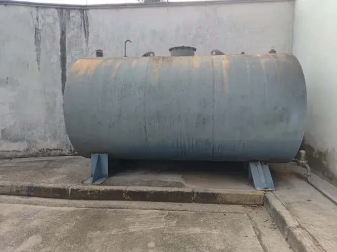 Tanque industrial para combustível completo com bomba de combustível - 10.000 litros