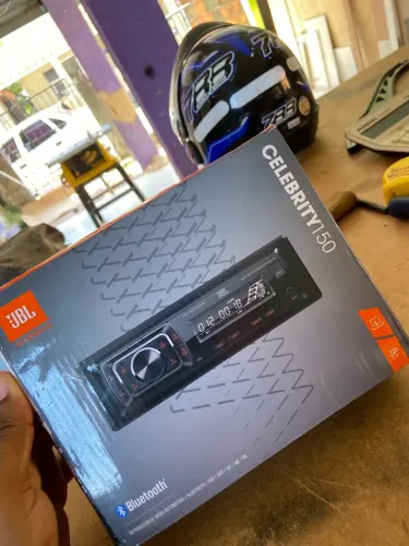 Som automotivo JBL