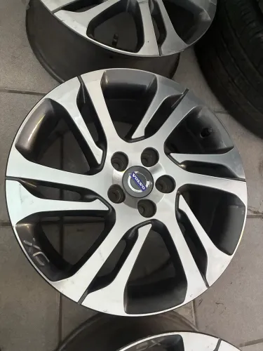 JOGO RODA ORIGINAL VOLVO ARO 17 