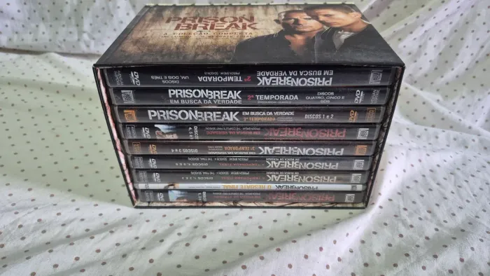 DVD filmes desenhos Novos cada um R$ 60