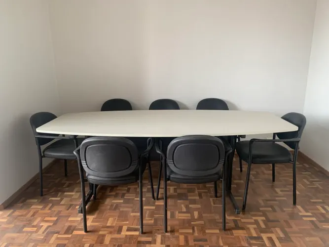 Mesa escritório + 7 cadeiras