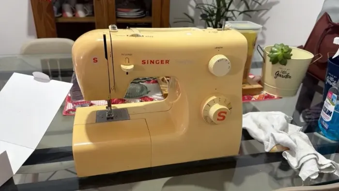 Máquina de costura Singer