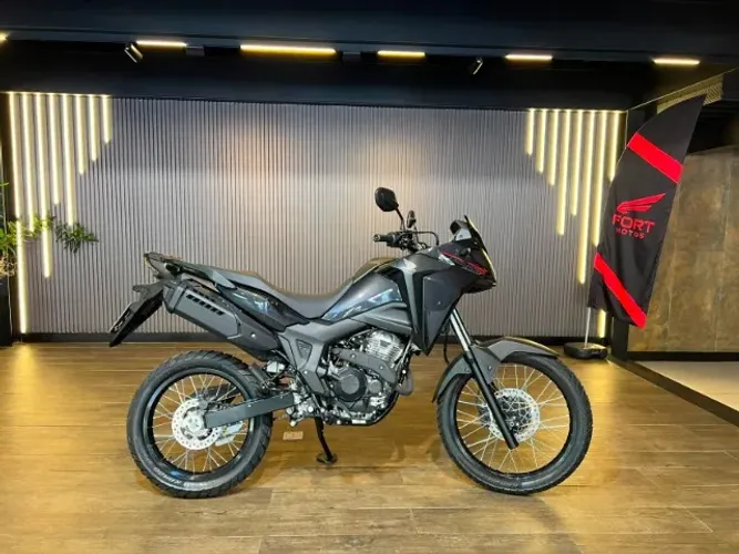 HONDA SAHARA 300 STANDARD 2026!