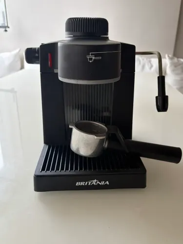 Cafeteira Expresso Britânia em estado de novo
