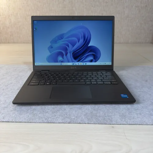 Dell Latitude 3420 | i5-1135G7 | Iris Xe Graphics | 8GB RAM | Teclado Retroiluminado