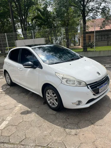 Peugeot 208 Allure 1.5 Flex 8V 5P 2014