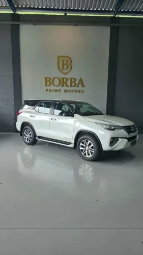 Toyota Hilux SW4 SRX 4X4 2.8 TDI 16V Dies. Aut. 2019