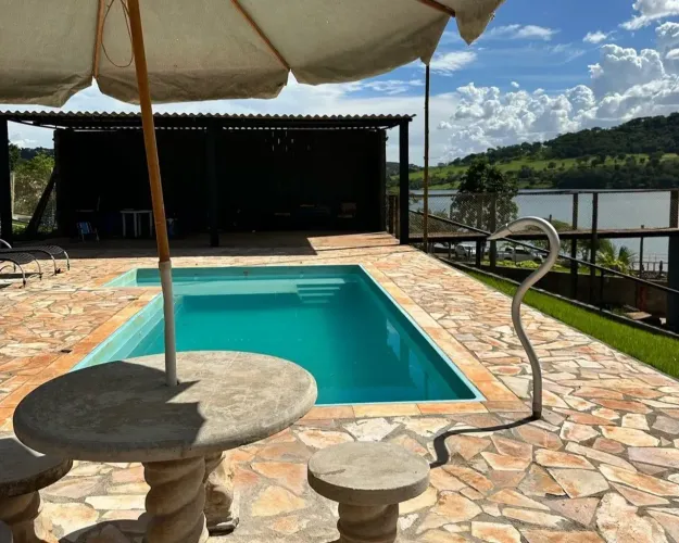 Rancho na Represa de Miranda à venda, com 5 quartos, piscina, acesso a represa em - Uberlâ