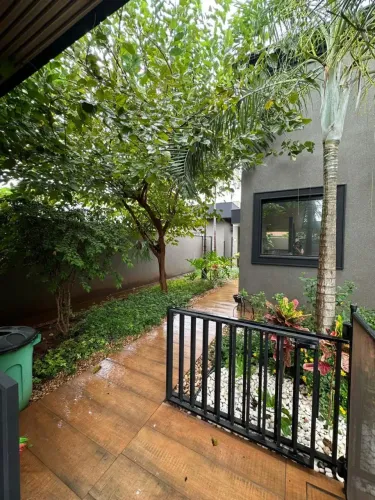 Casa para venda tem 430 metros quadrados com 4 quartos