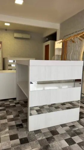 Mesa Comercial de Centro
