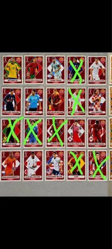 Lote 32 Figurinhas Legends 2022