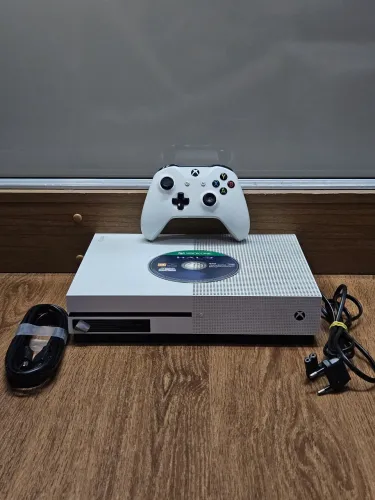 Xbox One S 1TB Com Jogos