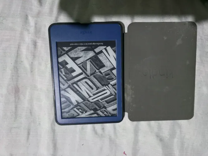 Kindle 11 geração 2024 ( EXCELENTE ESTADO)