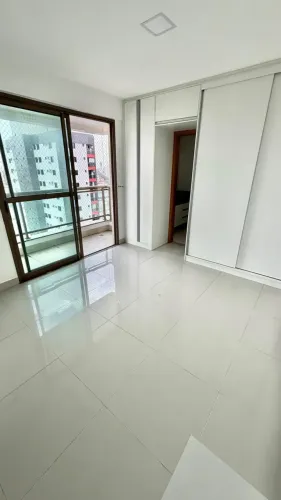 Ed. Quadra Boulevard apto á venda dispõe de 166m², 03 suítes, 03 vagas de garagem
