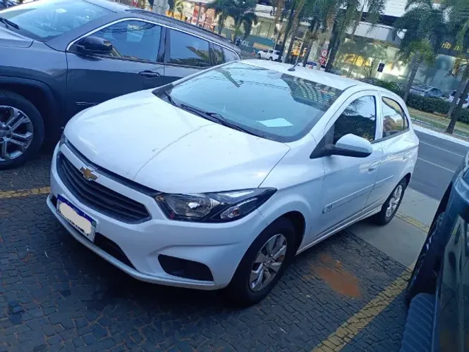 Chevrolet Onix Hatch LT 1.0 8V Flex Mec. 4P 2018