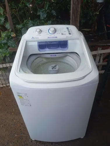 Vendo máquina Electrolux 10kg em perfeito funcionamento