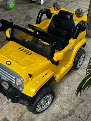 Carro elétrico infantil