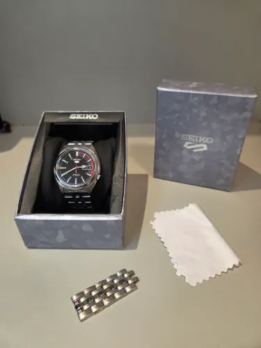 Seiko 5 Sports SNK375