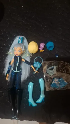 Boneca winx icy