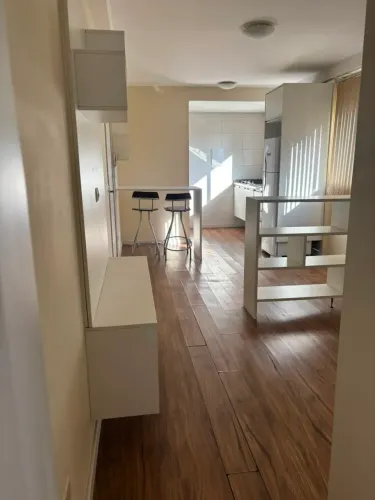 Apartamento para aluguel possui 30 metros quadrados com 1 quarto em Mercês - Curitiba - Pa