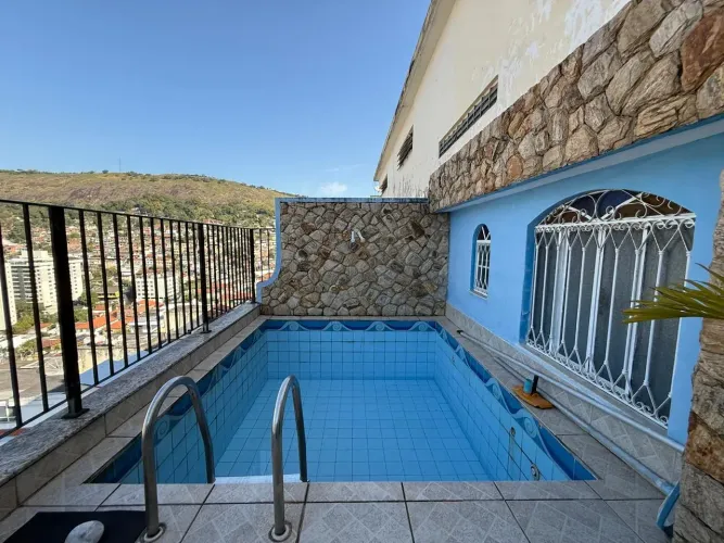 Celso Imóveis Prime vende excelente cobertura no Condomínio Jardim ds Arcos