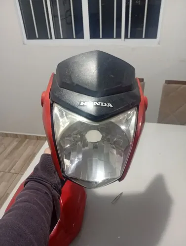 Farol 160 e carenagem laterais