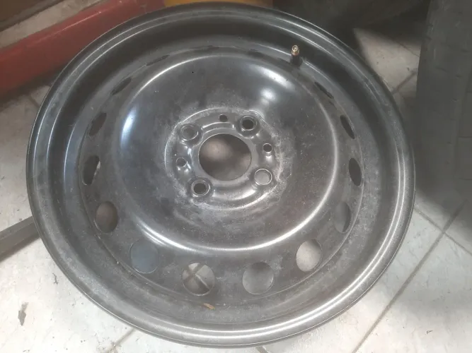 Roda de ferro aro 15 preta Volkswagen gol 4x100 usadas