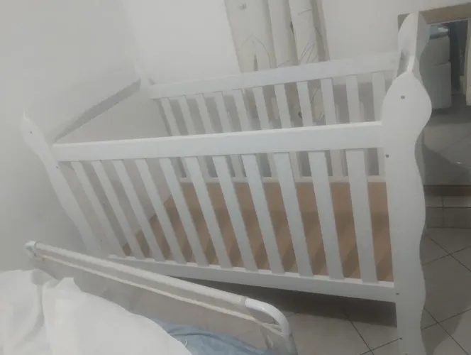 Berço semi novo