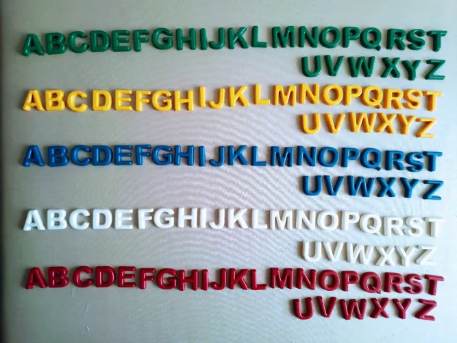 Conjunto letras coloridas Alfabeto 130 peças