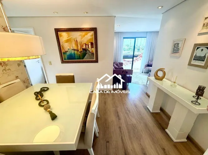 Vende apartamento de 62m², com 3 dormitórios, varanda e 1 vaga no Jardim Ampliação