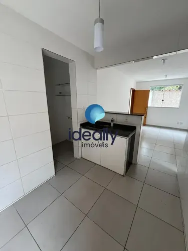 Apartamento com área privativa para locação no bairro Serrano